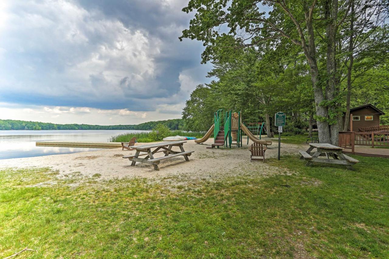 Pocono Mountain Home With 3 Community Lakes! Gouldsboro Exterior foto