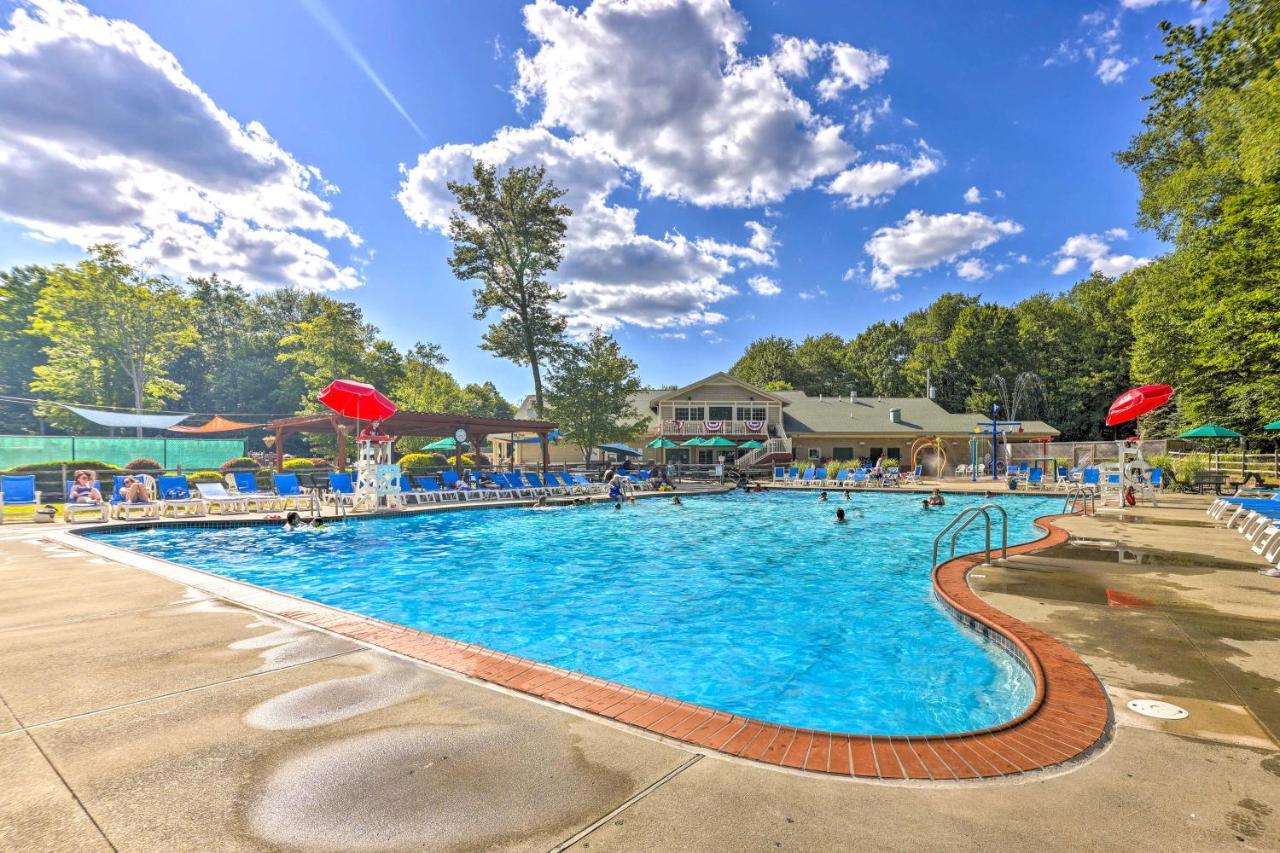 Pocono Mountain Home With 3 Community Lakes! Gouldsboro Exterior foto