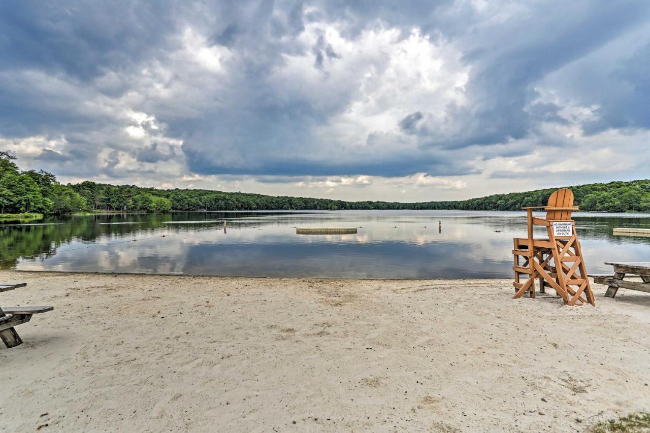 Pocono Mountain Home With 3 Community Lakes! Gouldsboro Exterior foto