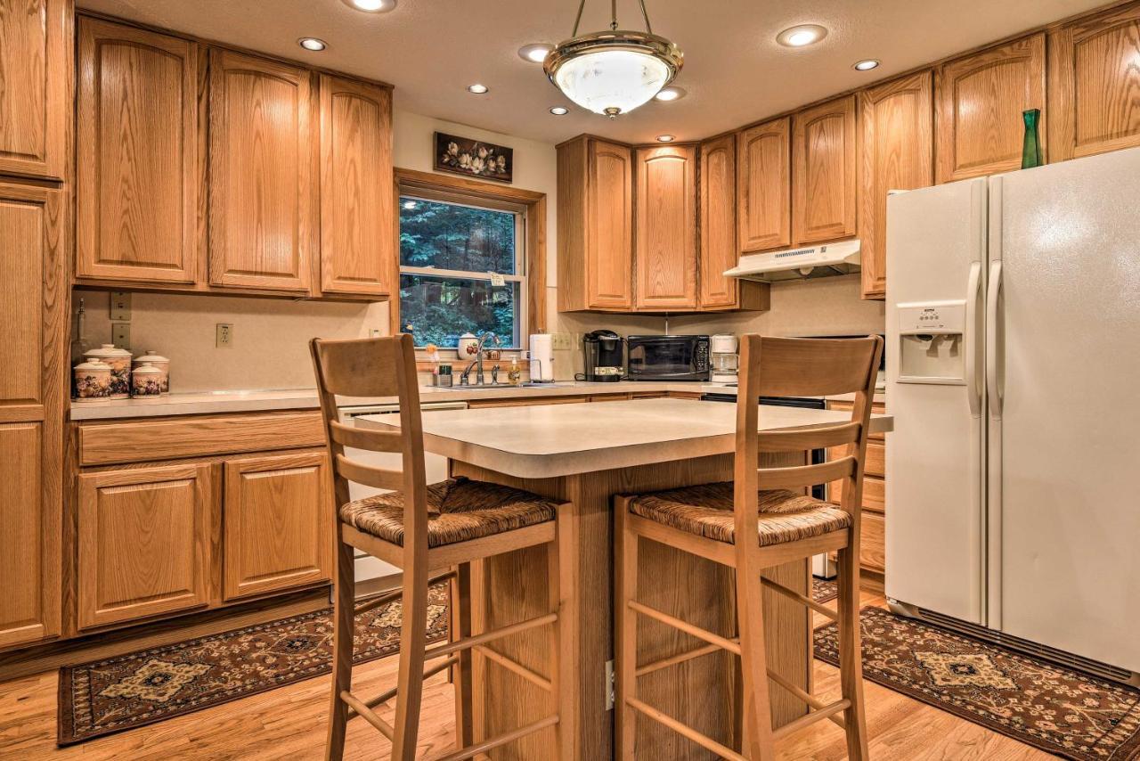 Pocono Mountain Home With 3 Community Lakes! Gouldsboro Exterior foto