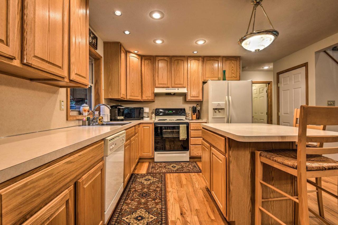 Pocono Mountain Home With 3 Community Lakes! Gouldsboro Exterior foto