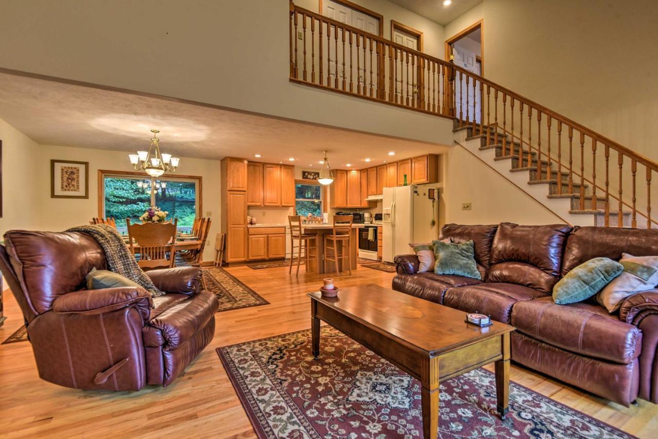 Pocono Mountain Home With 3 Community Lakes! Gouldsboro Exterior foto
